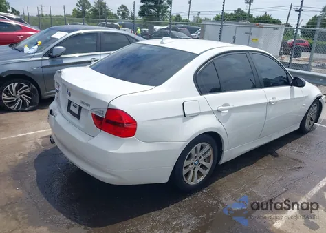 2007 BMW 328I z USA, uszkodzony, nr VIN WBAVA33547KX83556